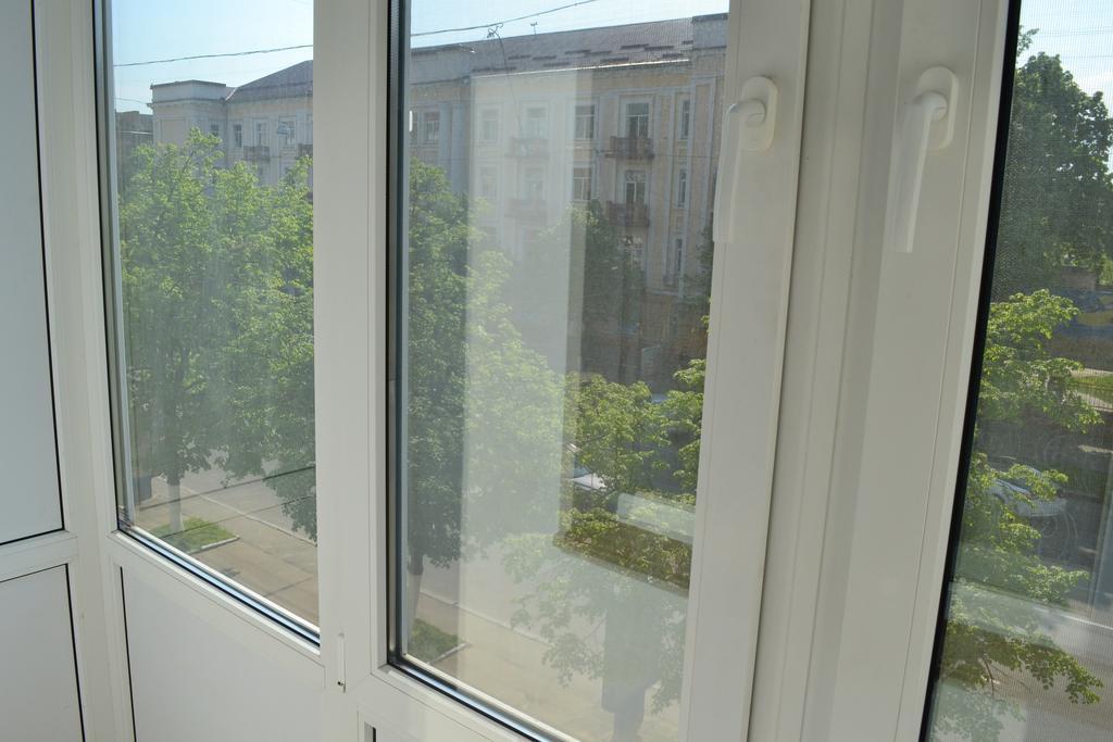 Roses Apartment In The City Center Çernigiv Dış mekan fotoğraf